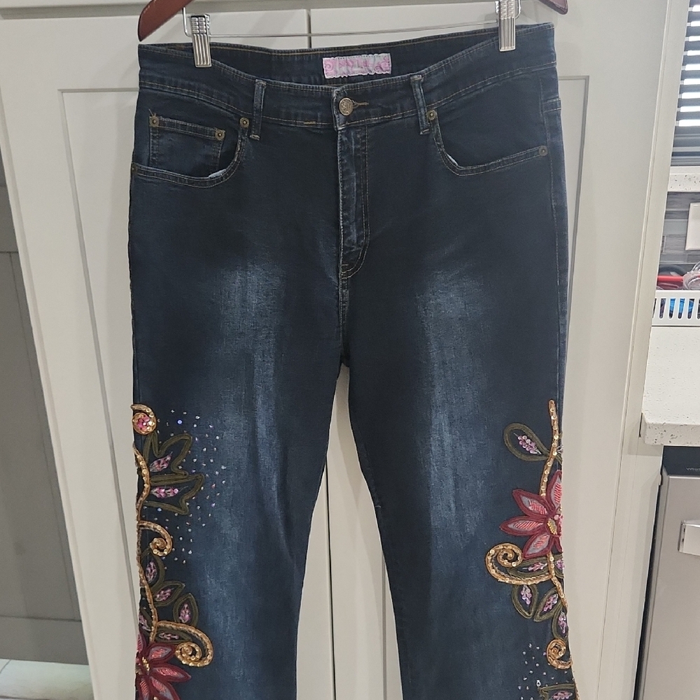 Classic Blue Straight Leg Jeans with Ornamental Embroidery